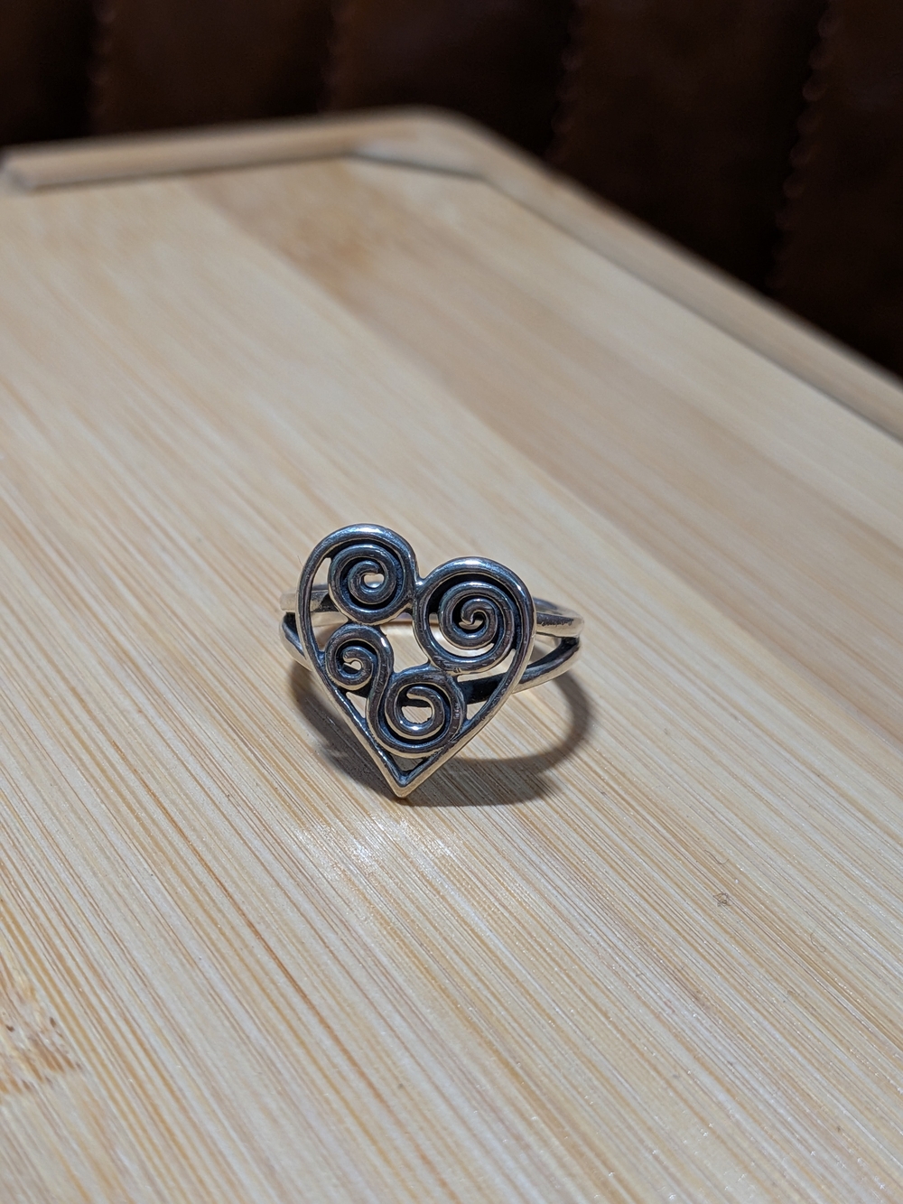 James Avery: Retired Athenian Heart Ring - Size 9